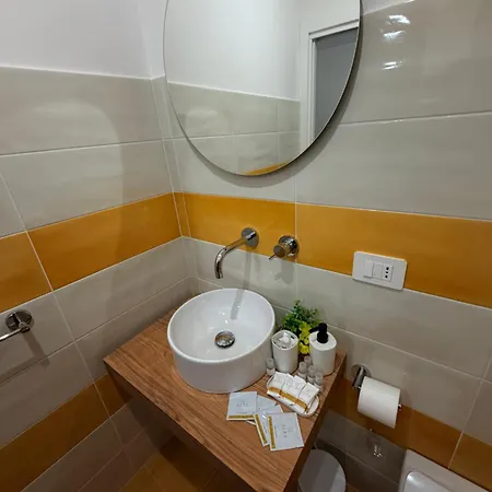 Gianluca Bed & Breakfast 4*